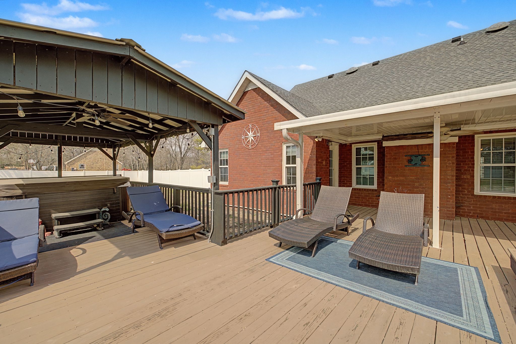 1123 Bramble Trail Murfreesboro, TN 37129 - Photo 41 of 41 a view of a patio with a table and chairs