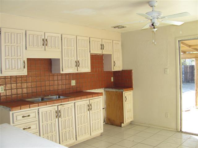 6838 West Berkeley Road Phoenix, AZ 85035 - Photo 3 of 8 Kitchen