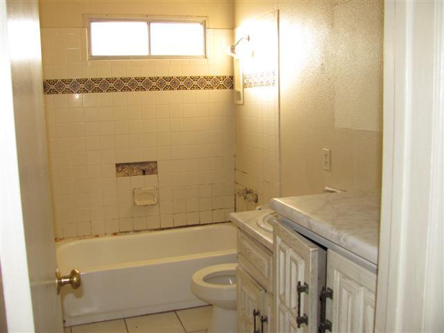 6838 West Berkeley Road Phoenix, AZ 85035 - Photo 6 of 8 bath