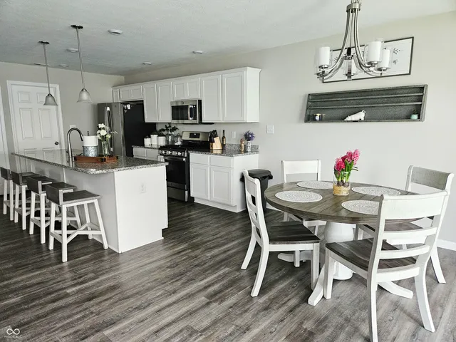 $279,900 | 7141 Lillian Place, Cumberland, IN 46229