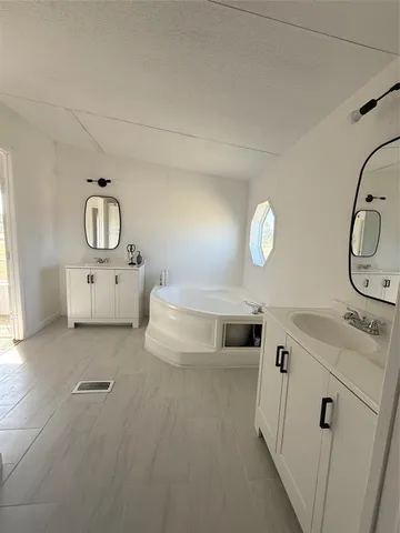 a view of utility room