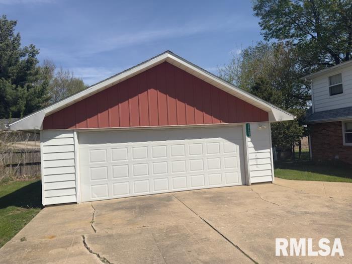 18609 Locust Street Trivoli, IL 61569 - Photo 5 of 31