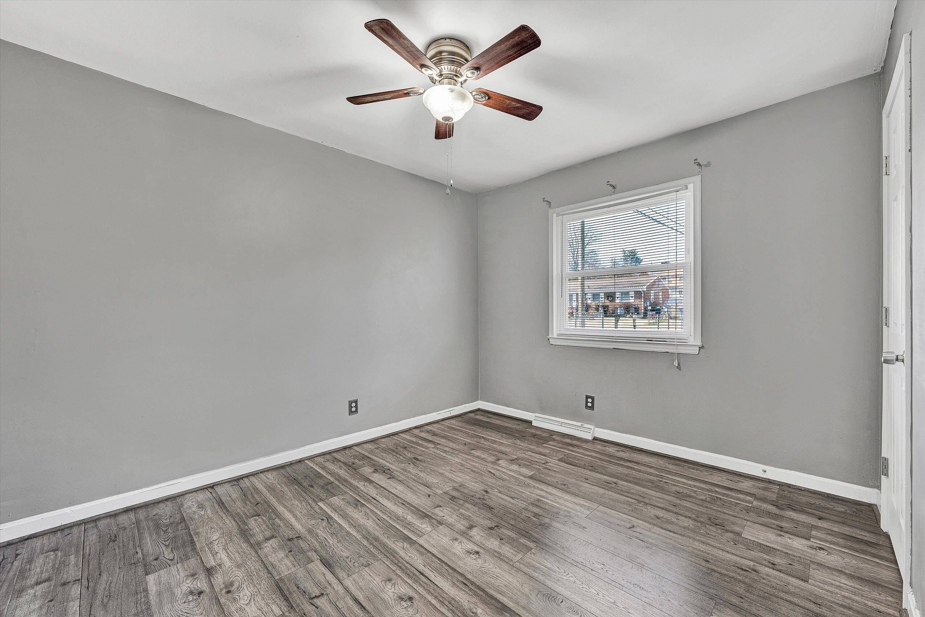 5339 Endicott Street Roanoke, VA 24019 - Photo 17 of 32 Bedroom