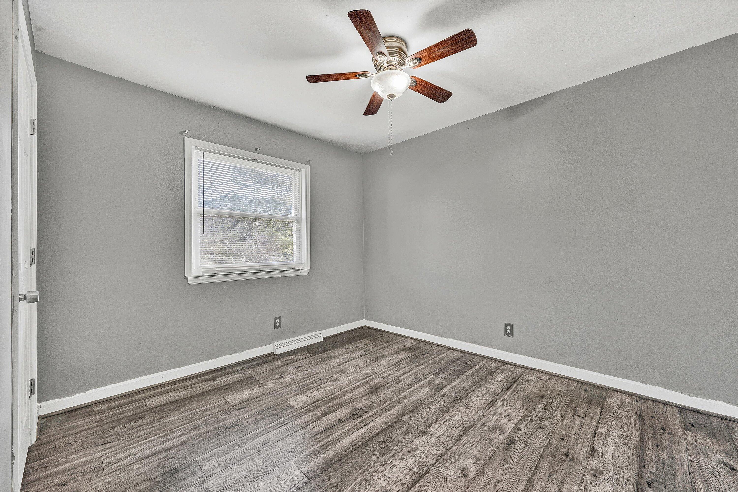 5339 Endicott Street Roanoke, VA 24019 - Photo 20 of 32 Bedroom