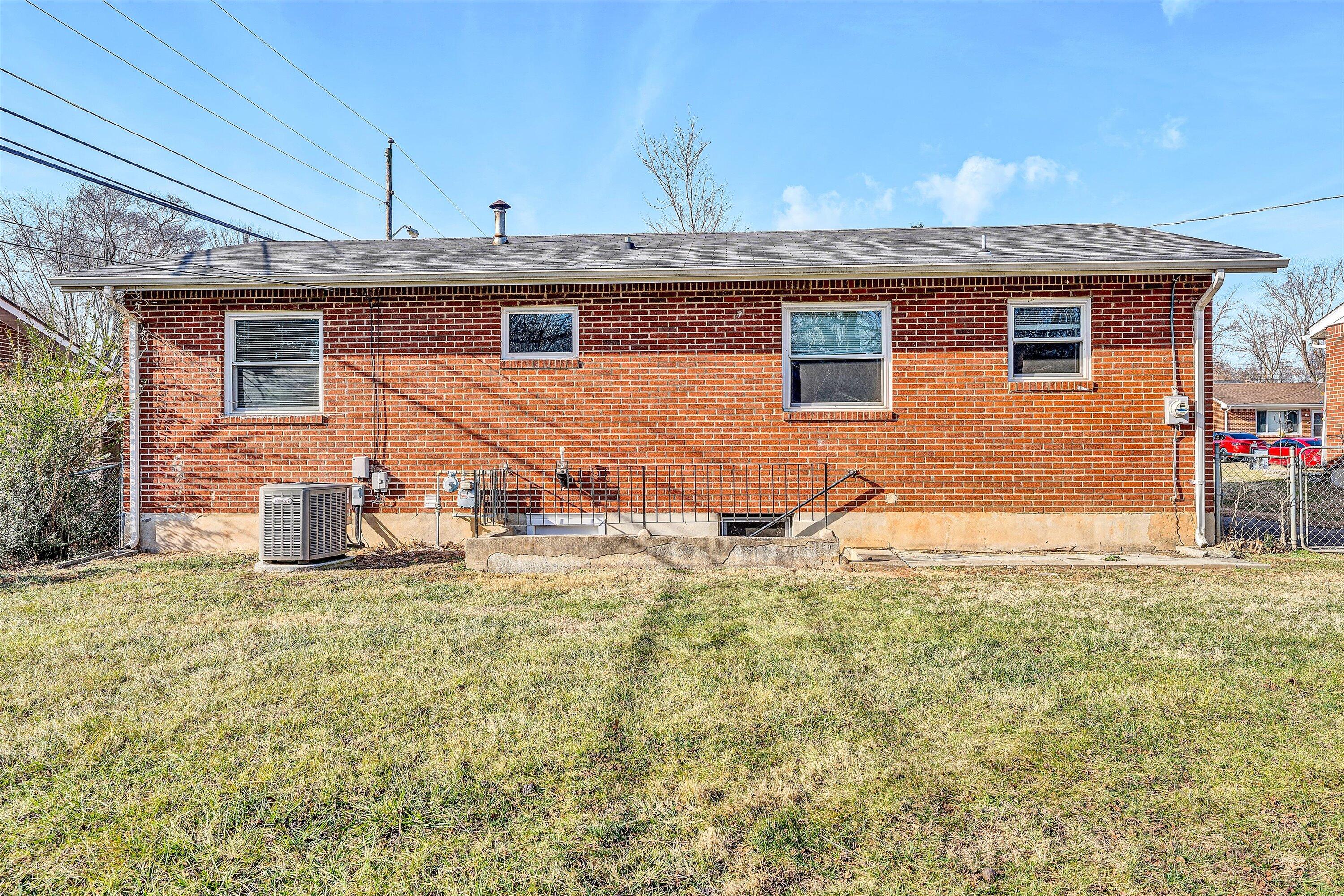5339 Endicott Street Roanoke, VA 24019 - Photo 27 of 32 Back