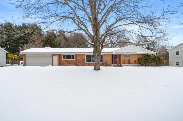 $289,900 | 10429 Lloy Street, Portage, MI 49024