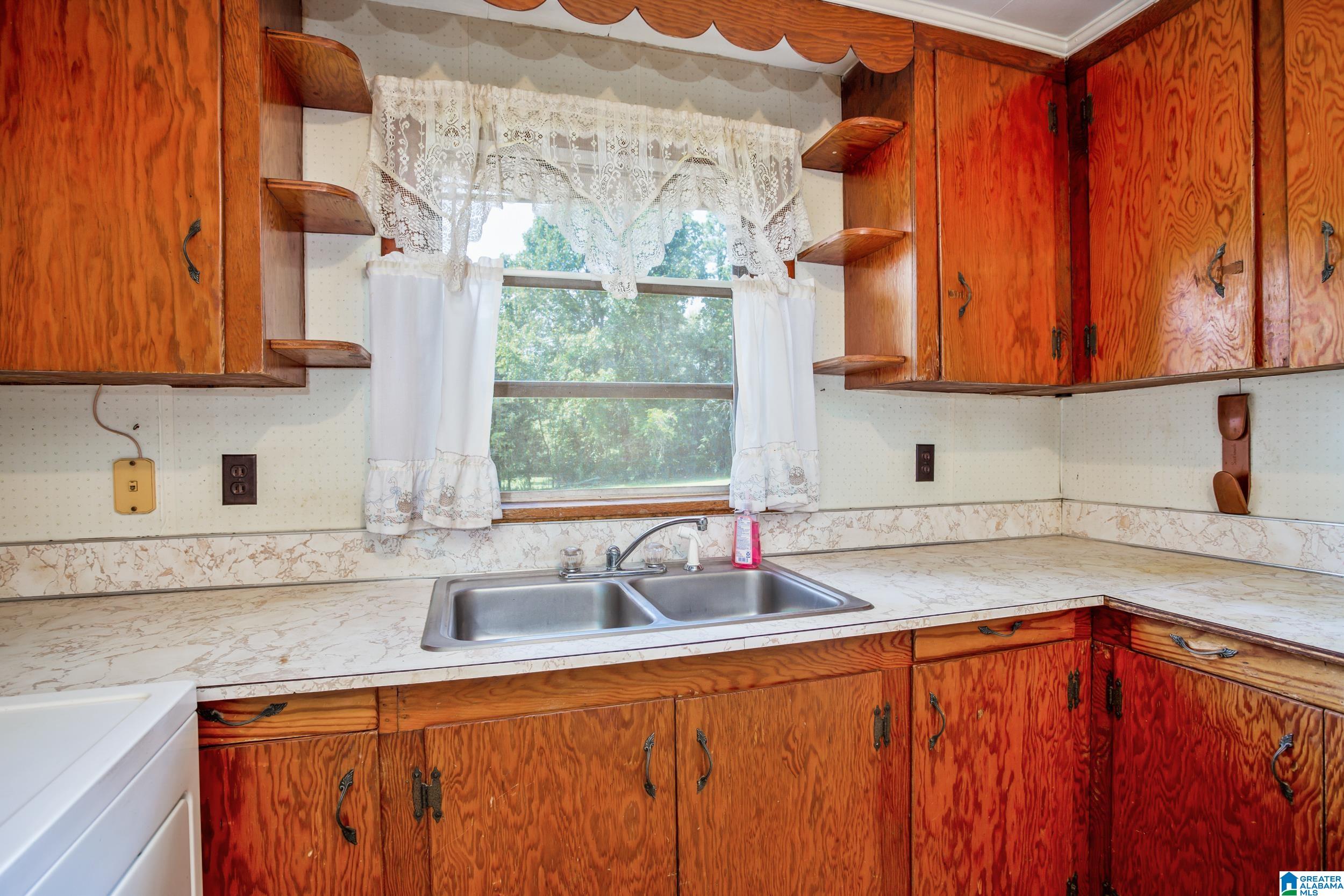 200 Goodwin Lane Talladega, AL 35160 - Photo 12 of 34