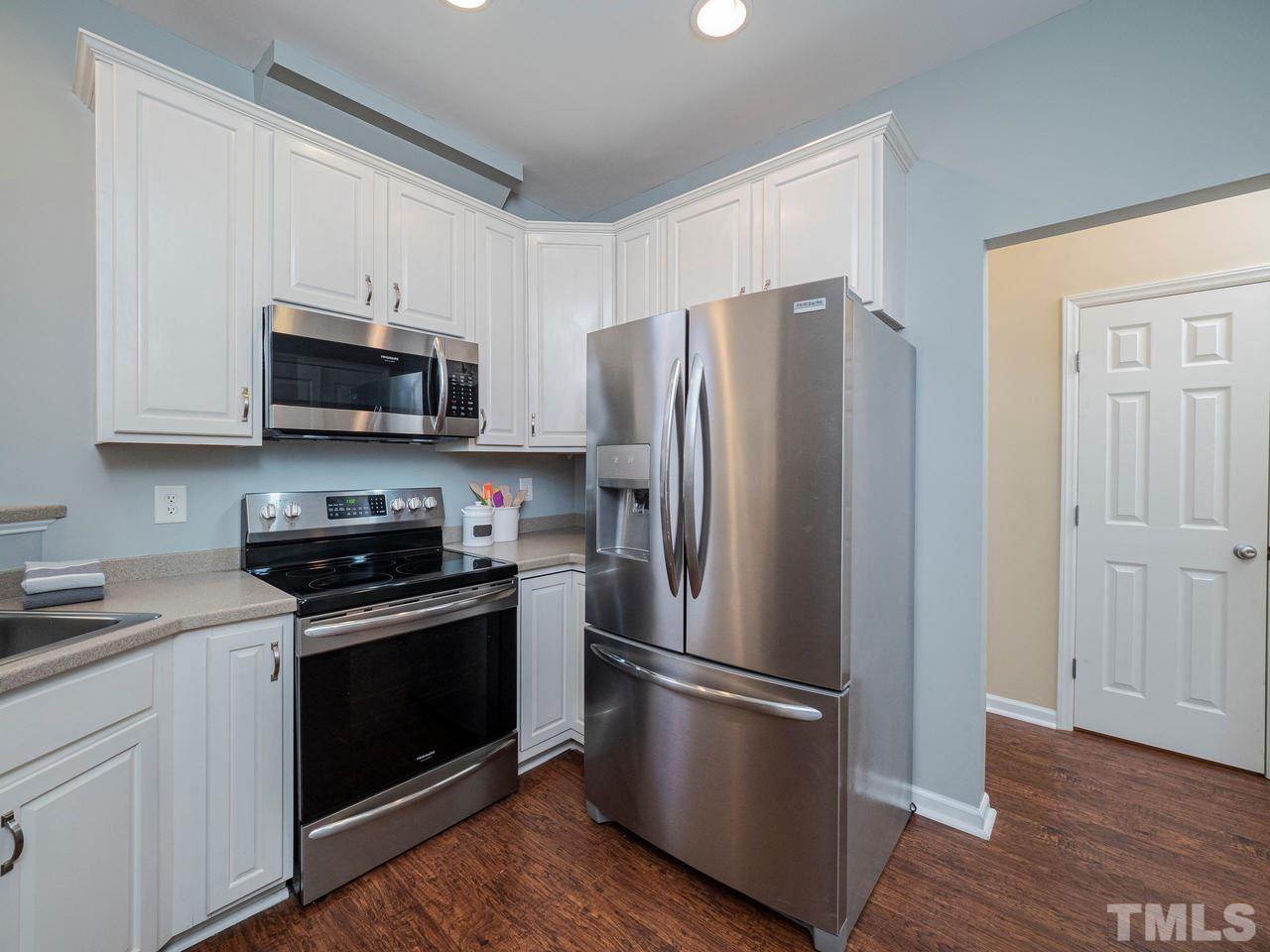 8429 Whisper Ridge Place Raleigh, NC 27613 - Photo 9 of 27