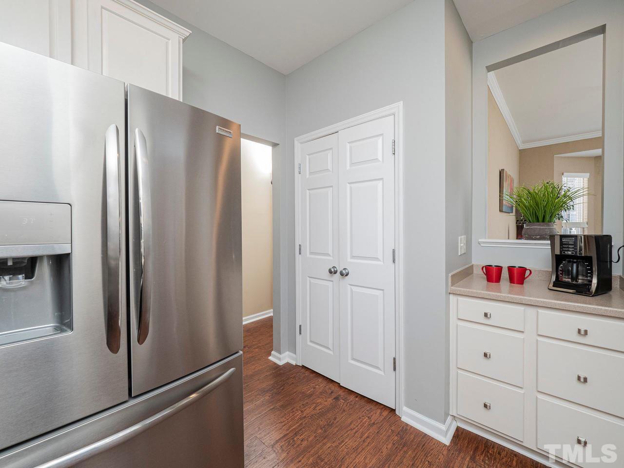 8429 Whisper Ridge Place Raleigh, NC 27613 - Photo 10 of 27
