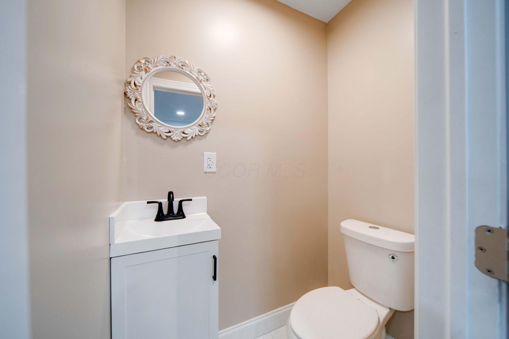 4874 Ridge Street Columbus, OH 43207 - Photo 14 of 40 24-web-or-mls-A7403686_7_8