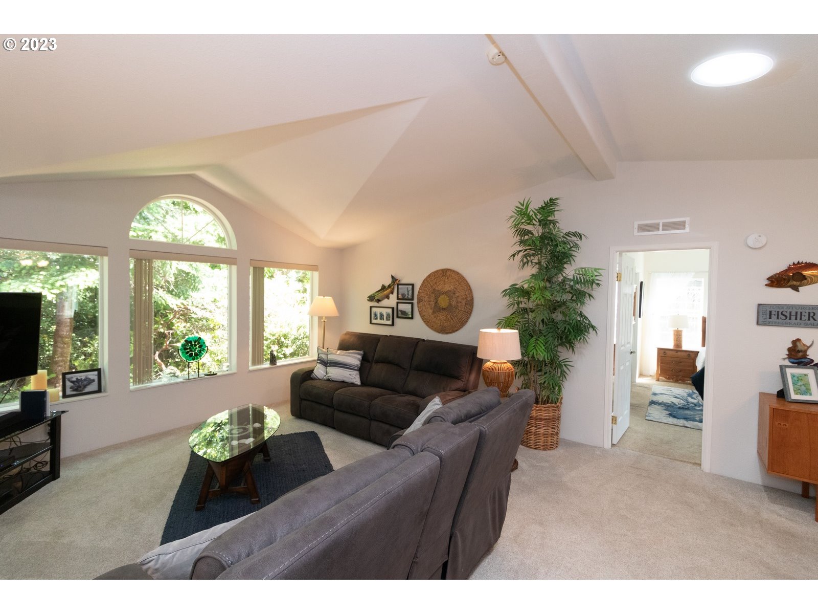 115 Pine Tree Loop Florence, OR 97439 - Photo 7 of 36 Gallery Image 7