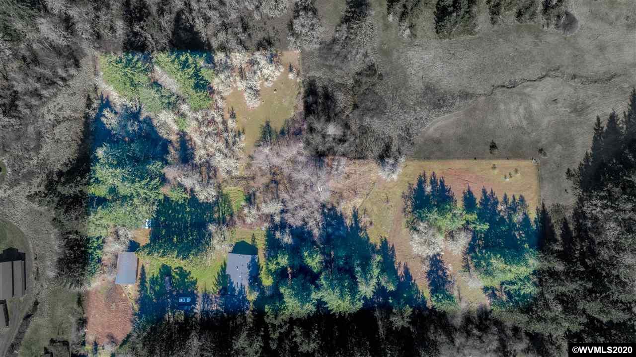 17455 Oakdale Road Dallas, OR 97338 - Photo 4 of 33