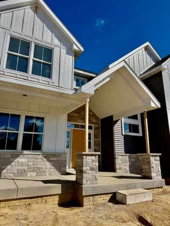 $1,259,000 | 6928 Wilderness Pointe, Bettendorf, IA 52722