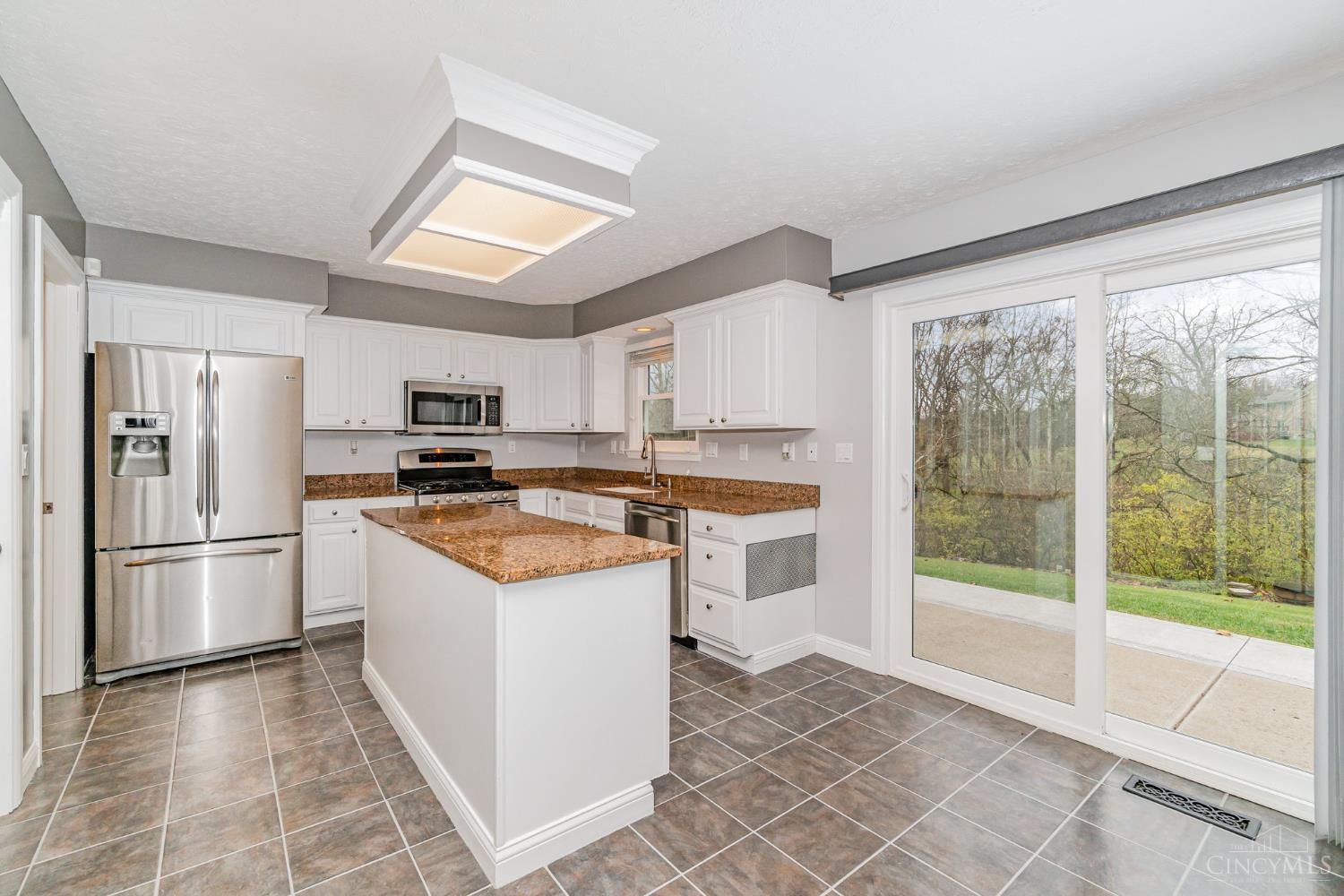 4903 Deer Ridge Court Hamilton, OH 45011 - Photo 11 of 33 Gallery Image 11