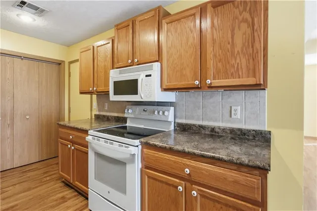 $153,900 | 605 North West Street, Nevada, MO 64772