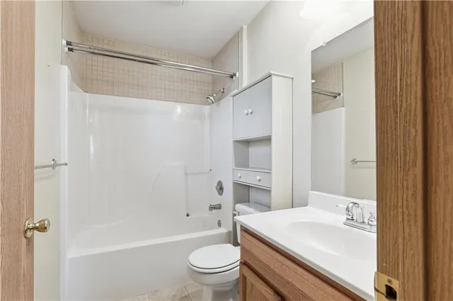 $153,900 | 605 North West Street, Nevada, MO 64772