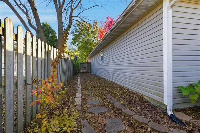 $153,900 | 605 North West Street, Nevada, MO 64772