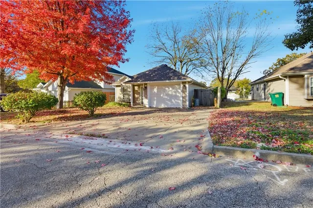 $153,900 | 605 North West Street, Nevada, MO 64772