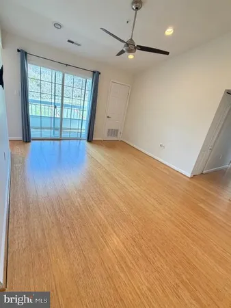 $2,000 | 8399 Montgomery Run Road, Unit I, Ellicott City, MD 21043