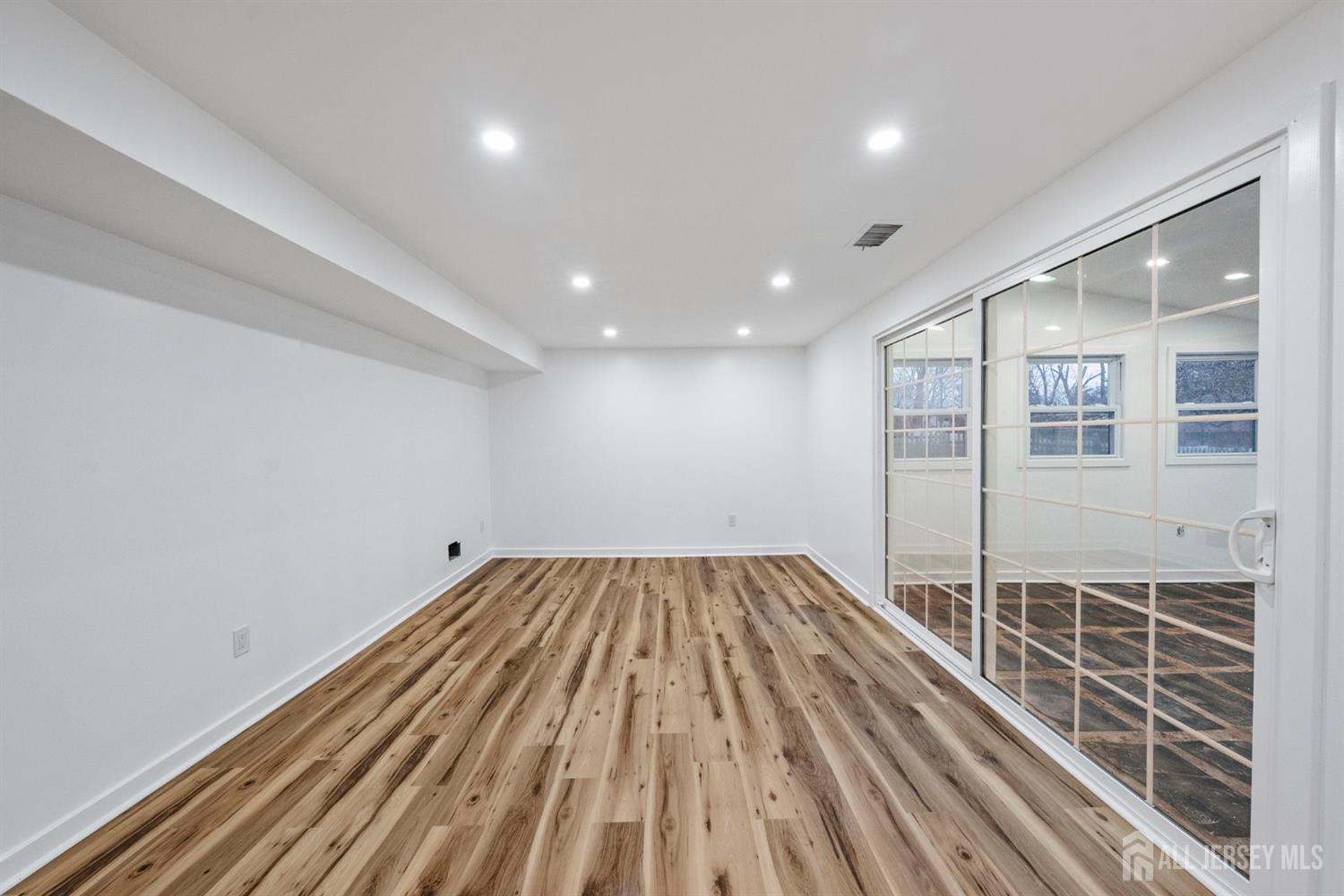 12 Barker Road Somerset, NJ 08873 - Photo 19 of 43