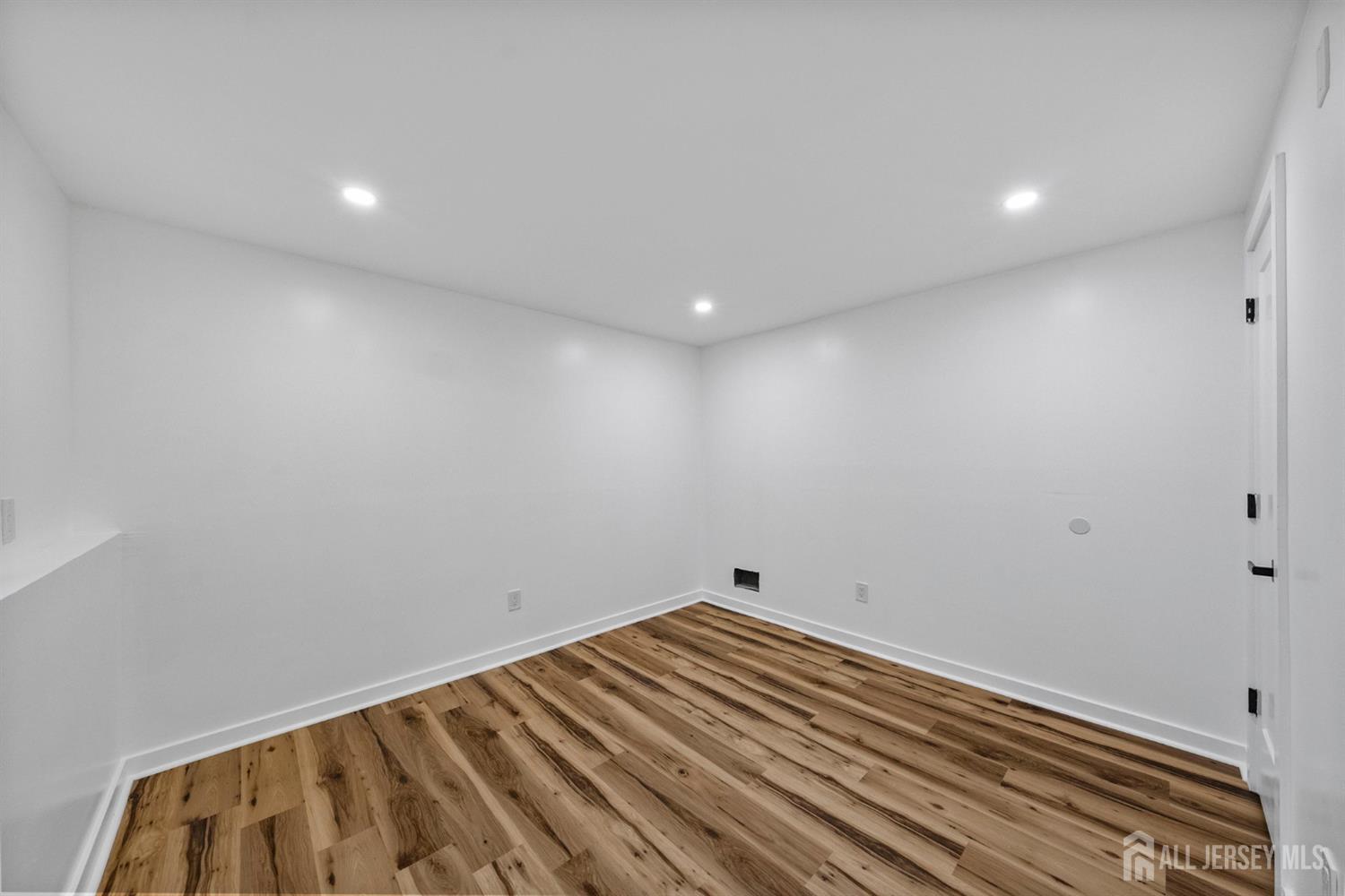 12 Barker Road Somerset, NJ 08873 - Photo 20 of 43