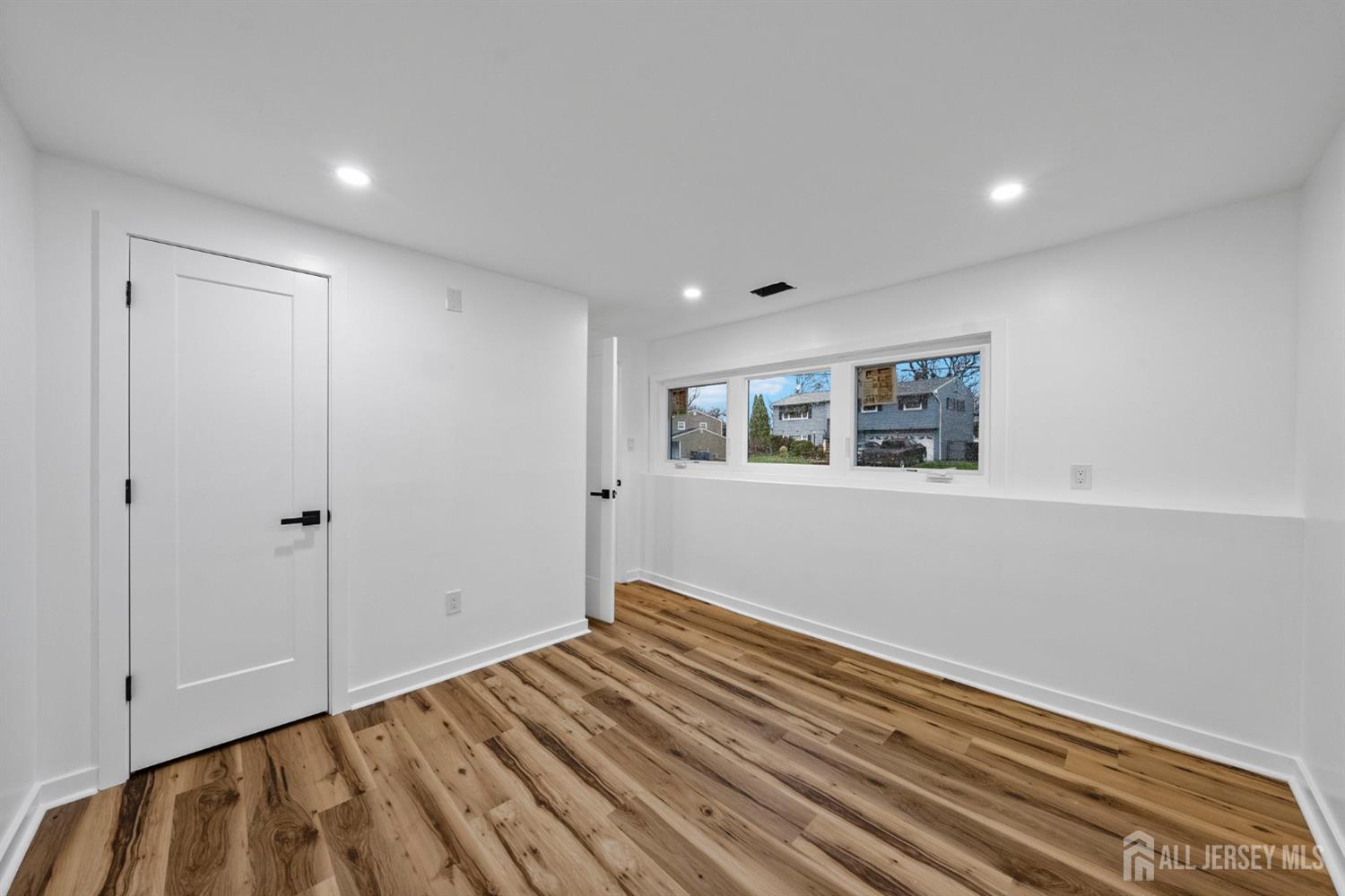 12 Barker Road Somerset, NJ 08873 - Photo 21 of 43