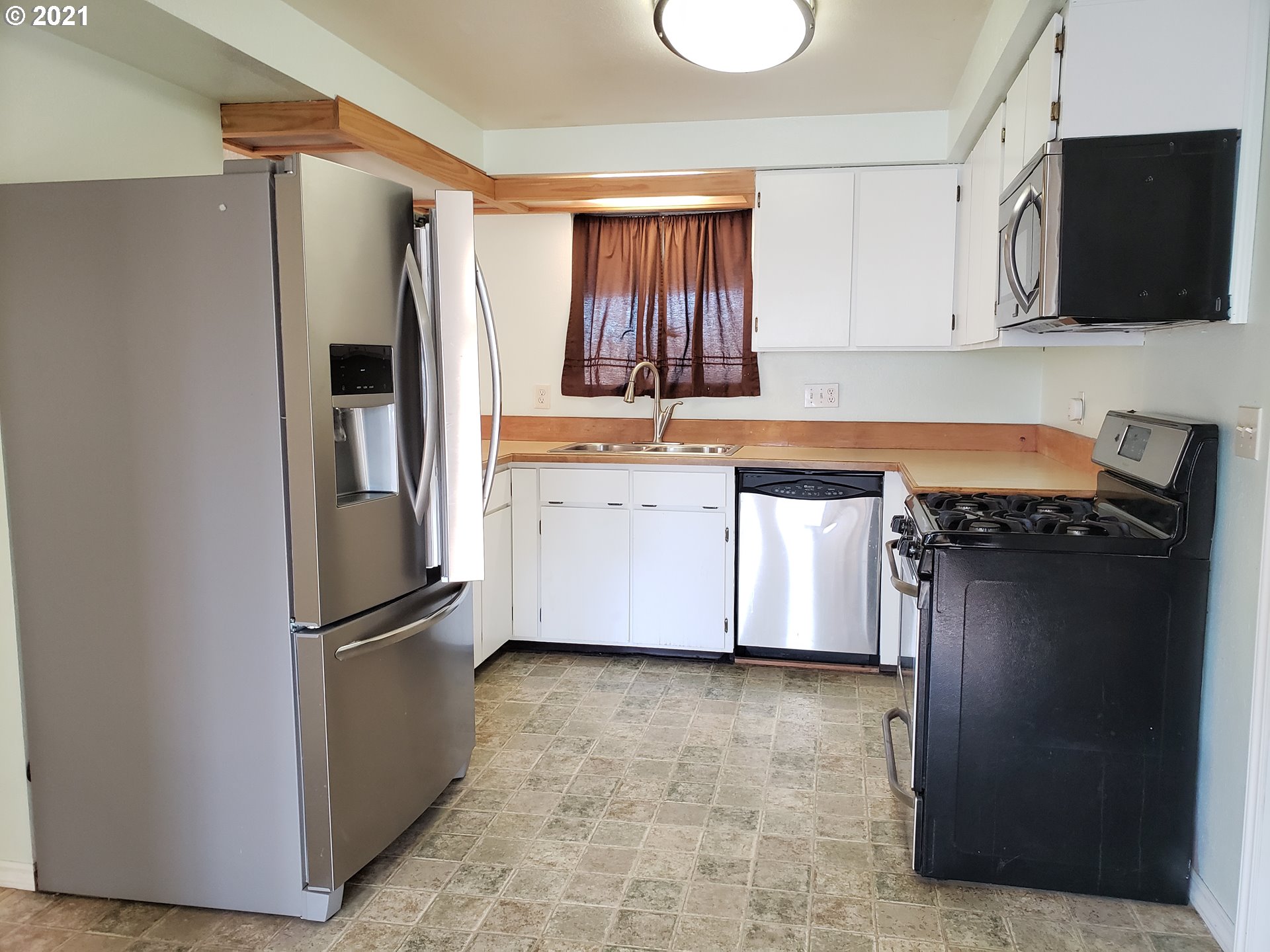 709 Southeast Isaac Avenue Pendleton, OR 97801 - Photo 8 of 22 Gallery Image 8