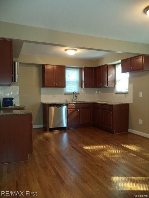 8193 Harding Center Line, MI 48015 - Photo 2 of 36