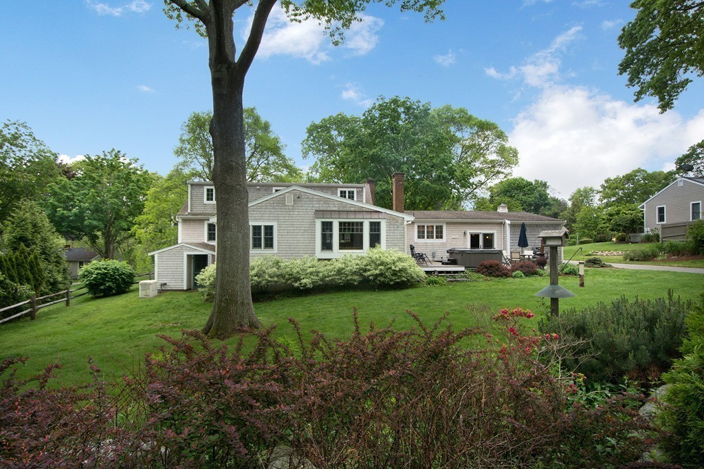 39 Oakhurst Road Scituate, MA 02066 - Photo 1 of 28 Gallery Image 1