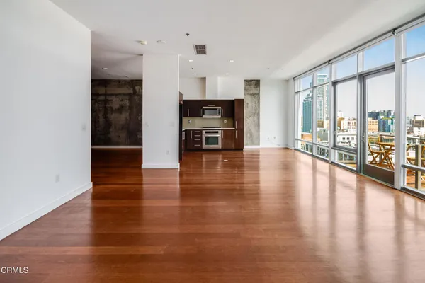 $3,300 | 1100 South Hope Street, Unit 1709, Los Angeles, CA 90015