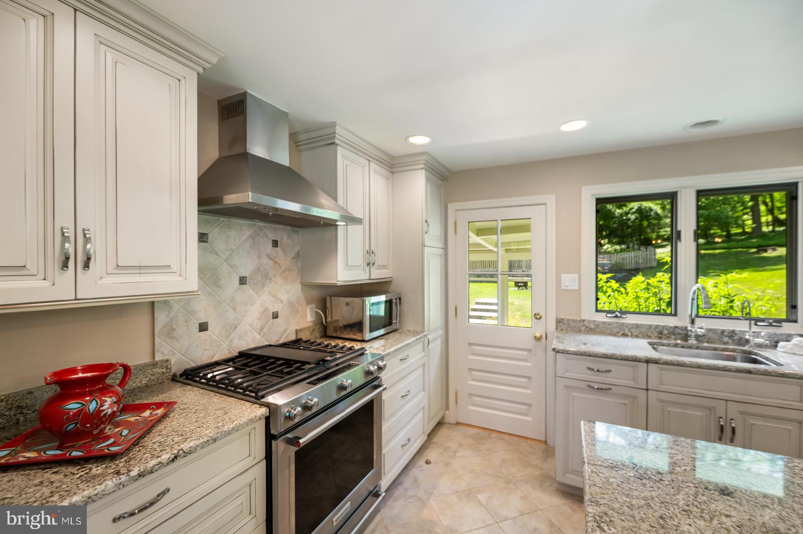 3404 St Davids Road Newtown Square, PA 19073 - Photo 18 of 60