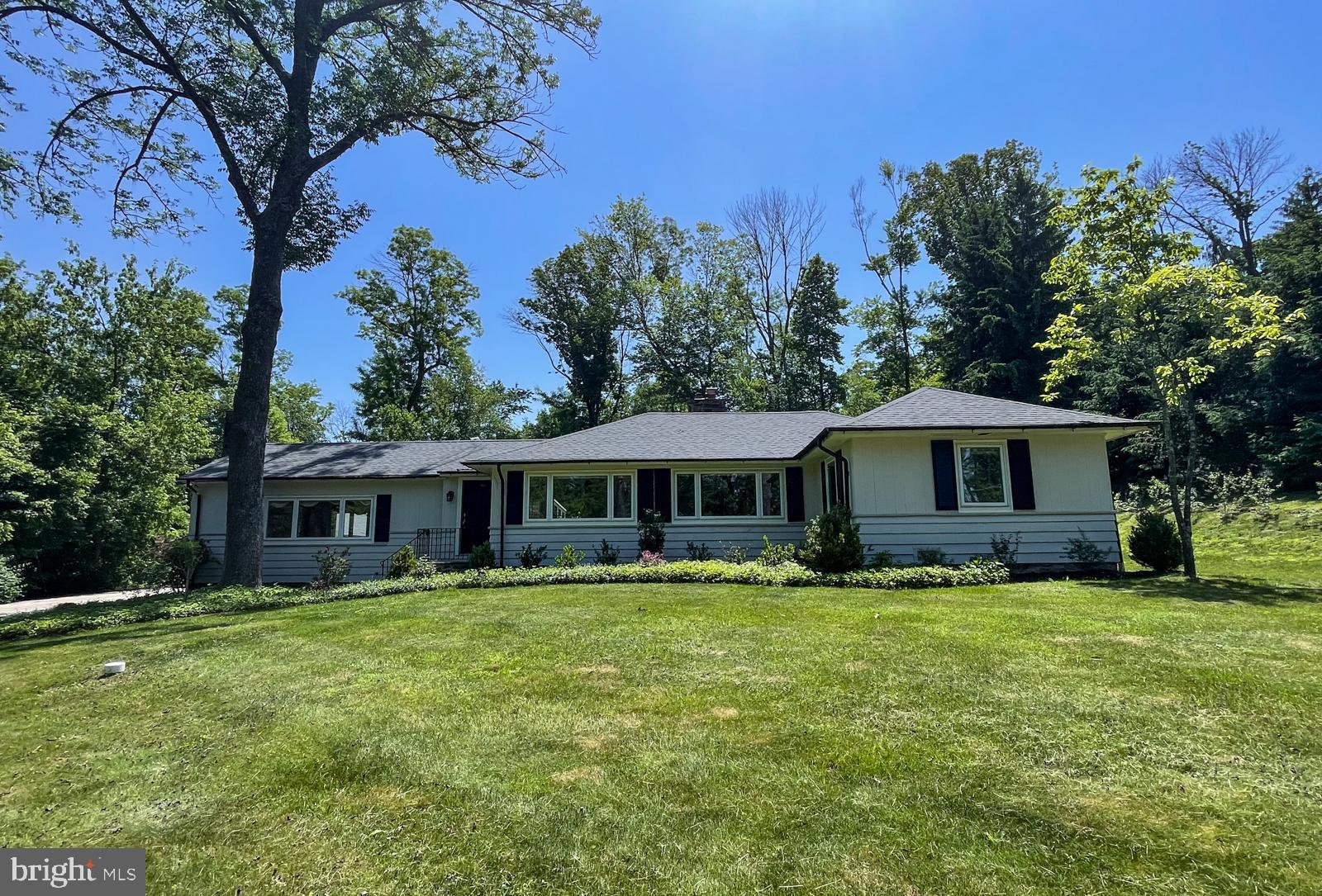 3404 St Davids Road Newtown Square, PA 19073 - Photo 5 of 60