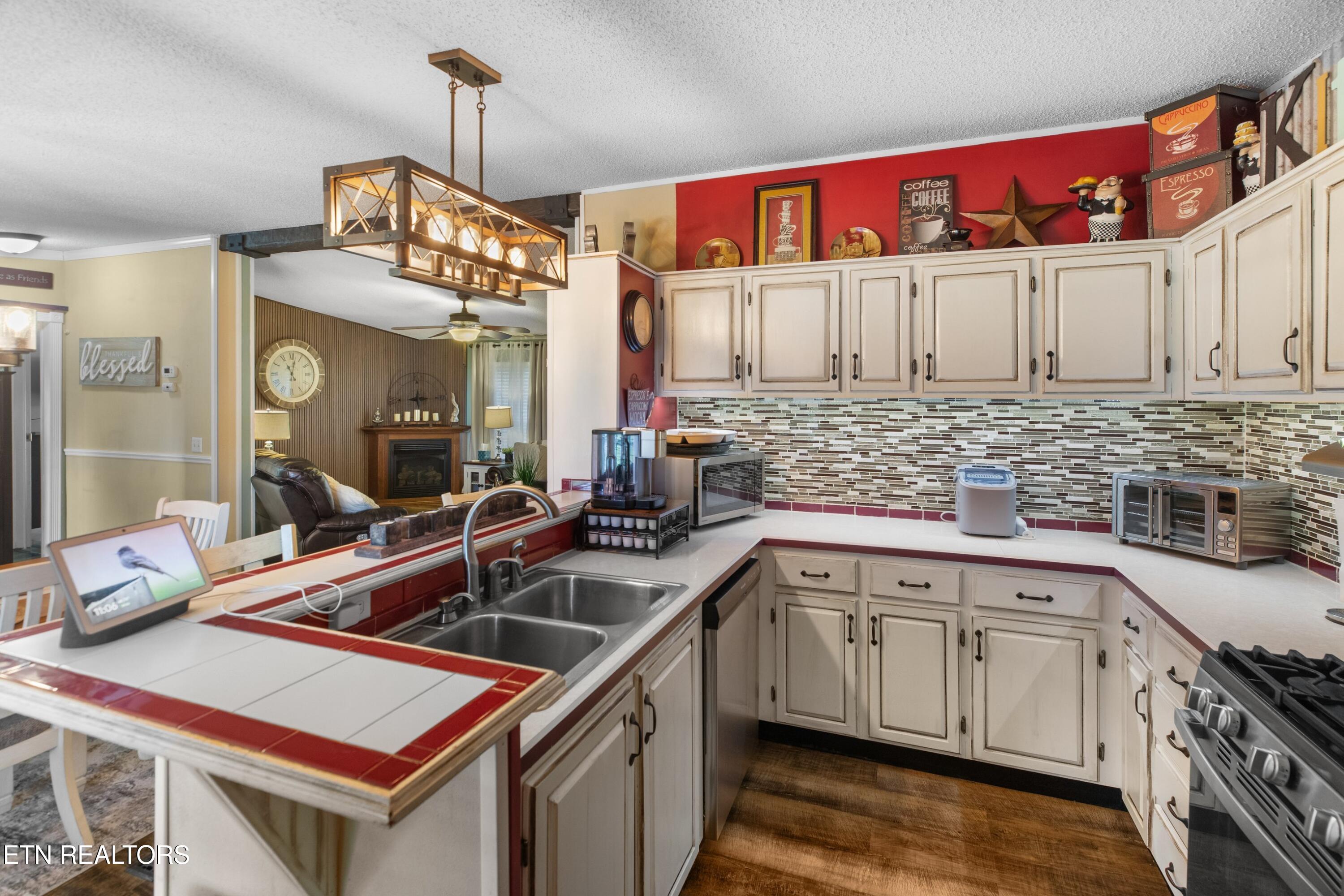 634 Nursery Road Dandridge, TN 37725 - Photo 12 of 35 012-634NurseryRoad-Dandridge-TN-37725-SM