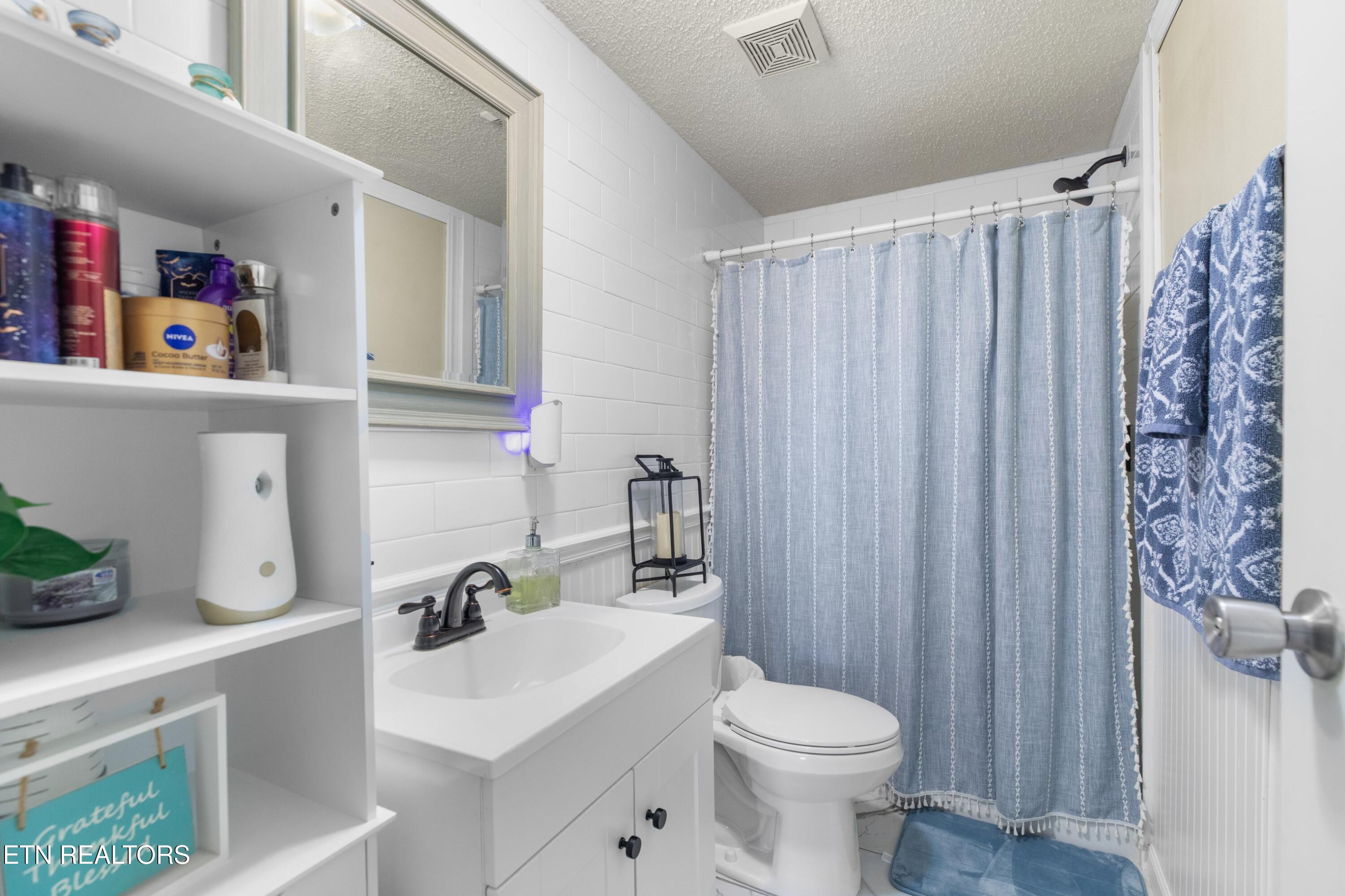 634 Nursery Road Dandridge, TN 37725 - Photo 21 of 35 021-634NurseryRoad-Dandridge-TN-37725-SM