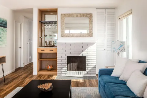 $1,395,000 | 2721 Camino Del Mar, Del Mar, CA 92014