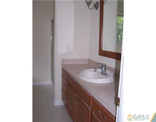 26 Greenview Road Monmouth Junction, NJ 08852 - Photo 4 of 6 Gallery Image 4