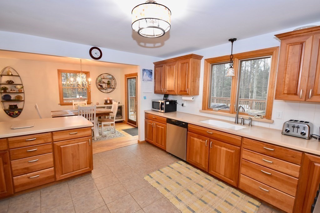 73 West Pelham Road Shutesbury, MA 01072 - Photo 8 of 40