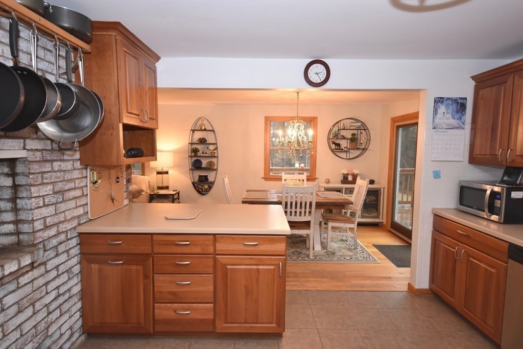 73 West Pelham Road Shutesbury, MA 01072 - Photo 10 of 40
