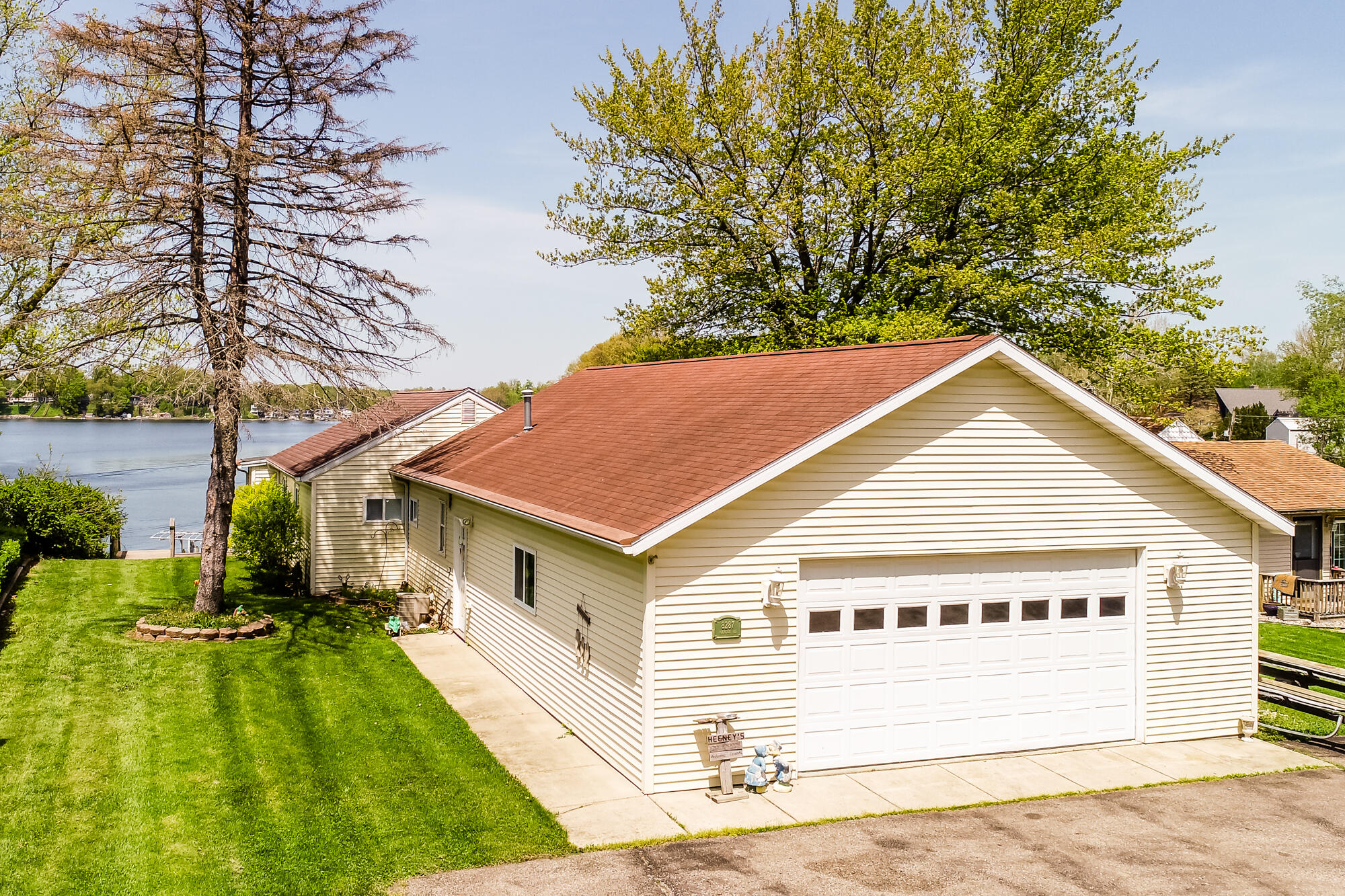 8287 Pokagon Road Watervliet, MI 49098 - Photo 1 of 37 Pokagon-102