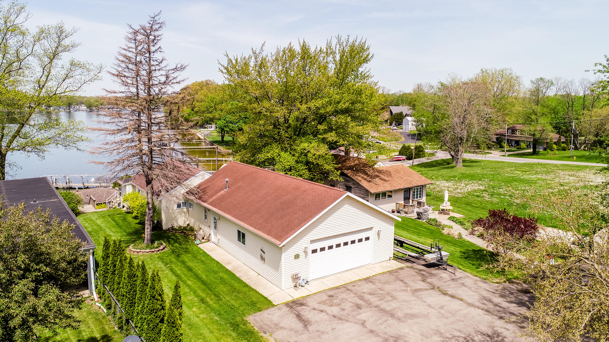 8287 Pokagon Road Watervliet, MI 49098 - Photo 6 of 37 Pokagon-106