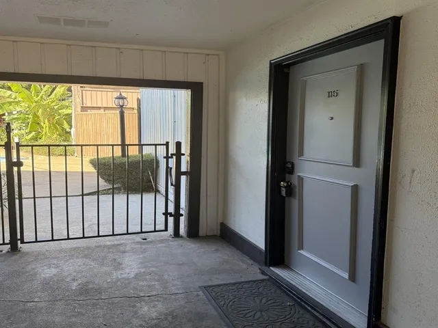 $99,999 | 2627 Douglas Avenue, Unit 115, Dallas, TX 75219
