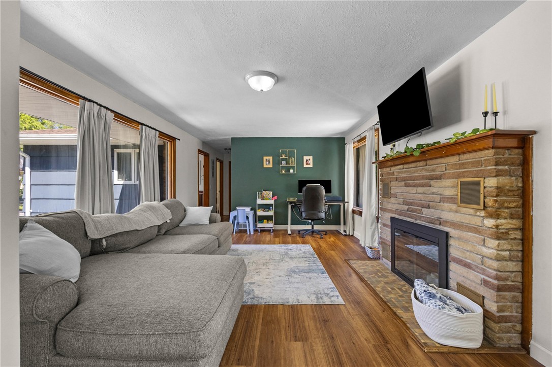 234 Pardee Road Irondequoit, NY 14609 - Photo 8 of 48