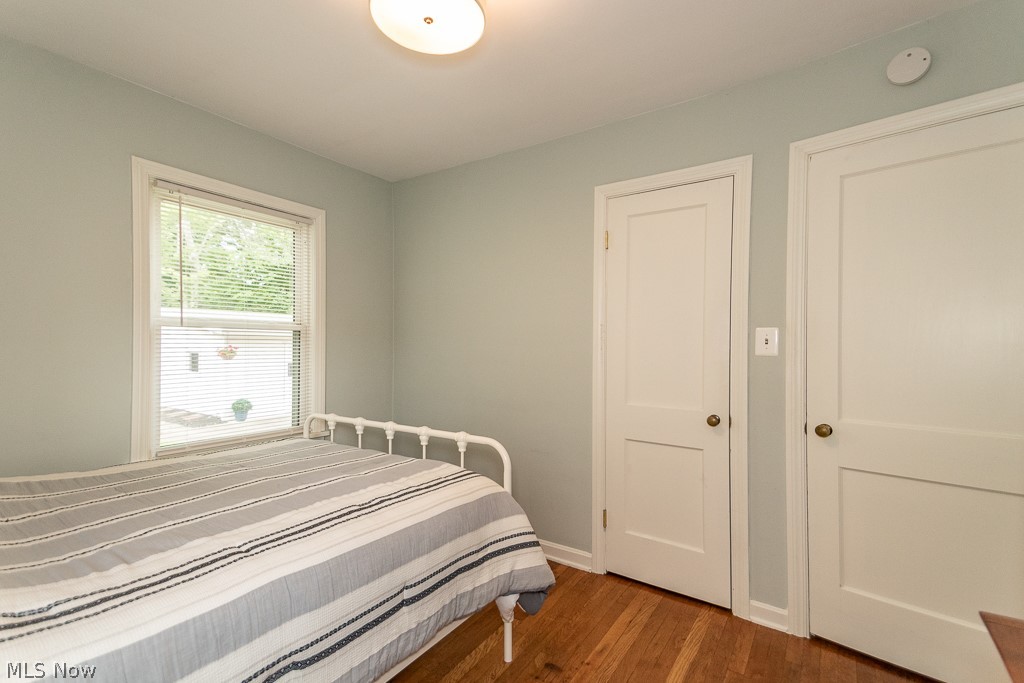 1306 Sunset Road Cleveland, OH 44124 - Photo 12 of 30