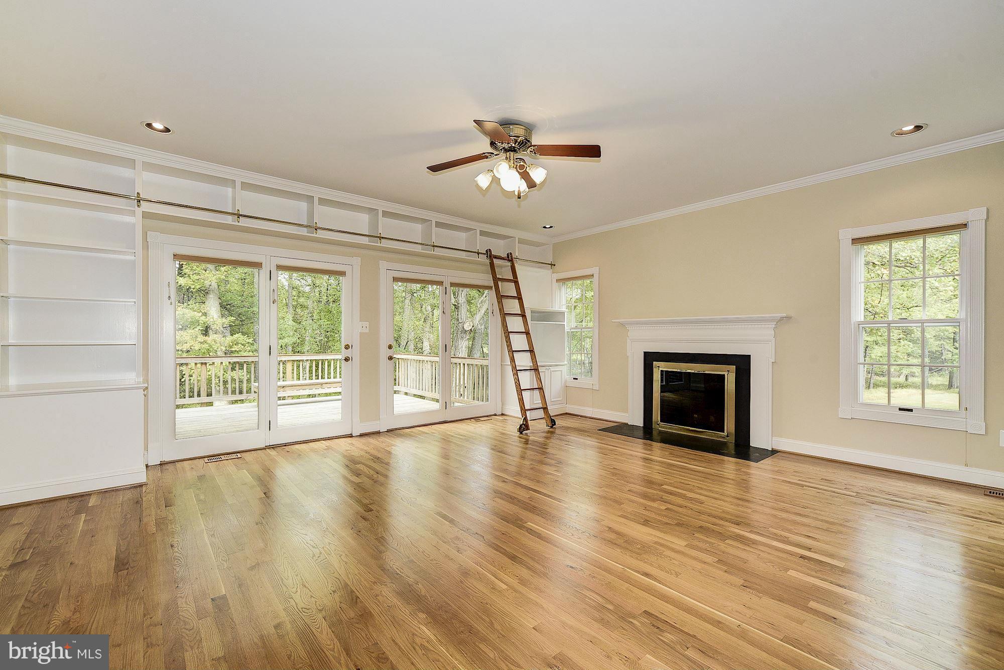 542 Ednor Road Ashton, MD 20861 - Photo 9 of 29 Family Room with access to Deck