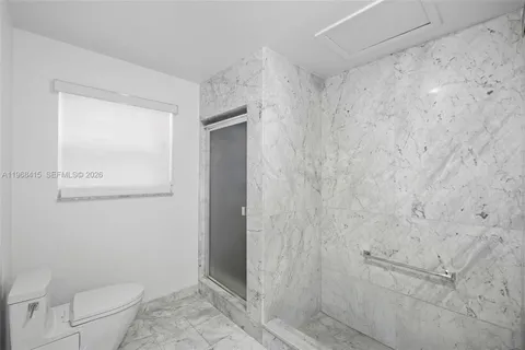 $1,095,000 | 4925 Collins Avenue, Unit 1A, Miami Beach, FL 33140