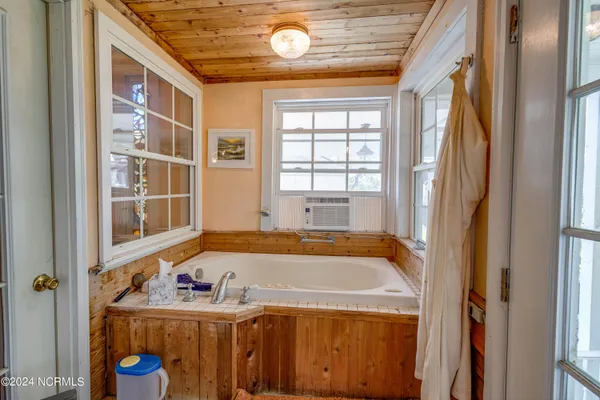 $400,000 | 241 Riverview Street, Belhaven, NC 27810