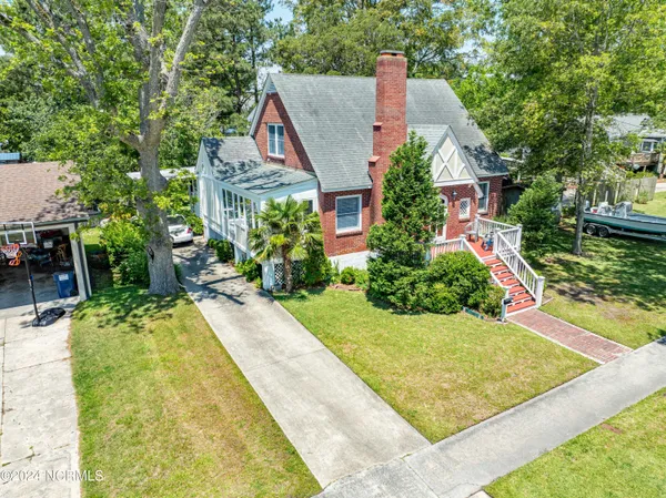 $400,000 | 241 Riverview Street, Belhaven, NC 27810