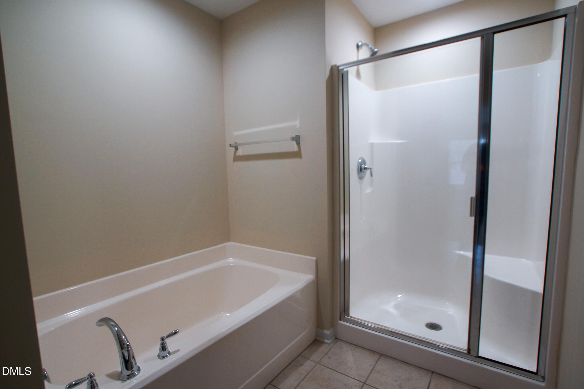 2404 Swans Rest Way Raleigh, NC 27606 - Photo 12 of 23 DSC03568