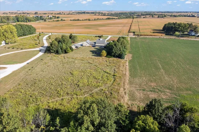 $725,000 | 647 County Farm Road, Monticello, IL 61856