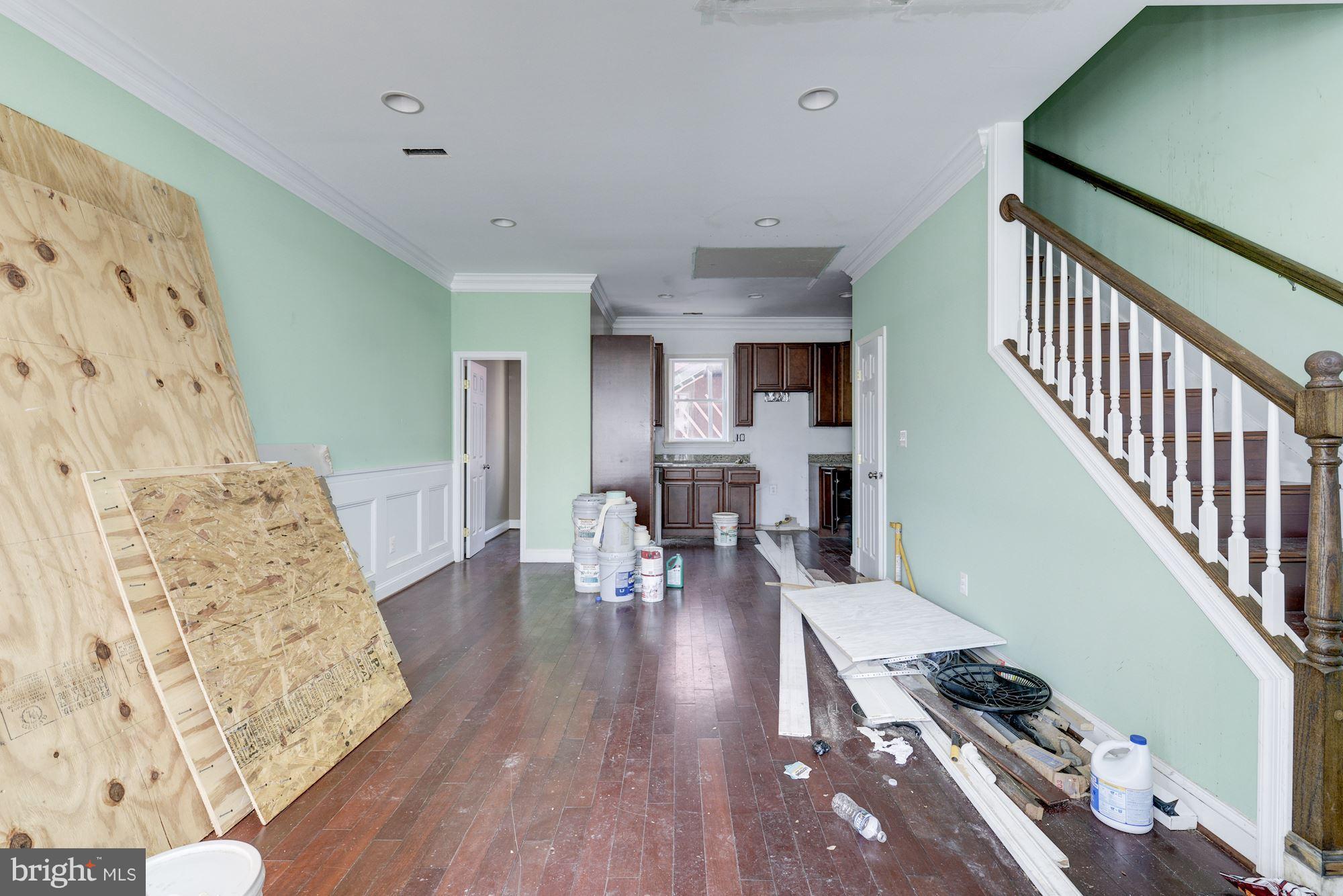 1712 Lincoln Road Northeast Washington, DC 20002 - Photo 12 of 25 Living Room